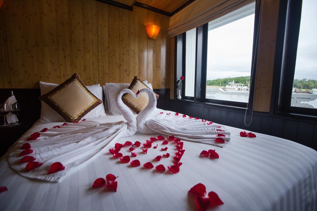 Syrena Cruises Hotel Ha Long Exterior foto