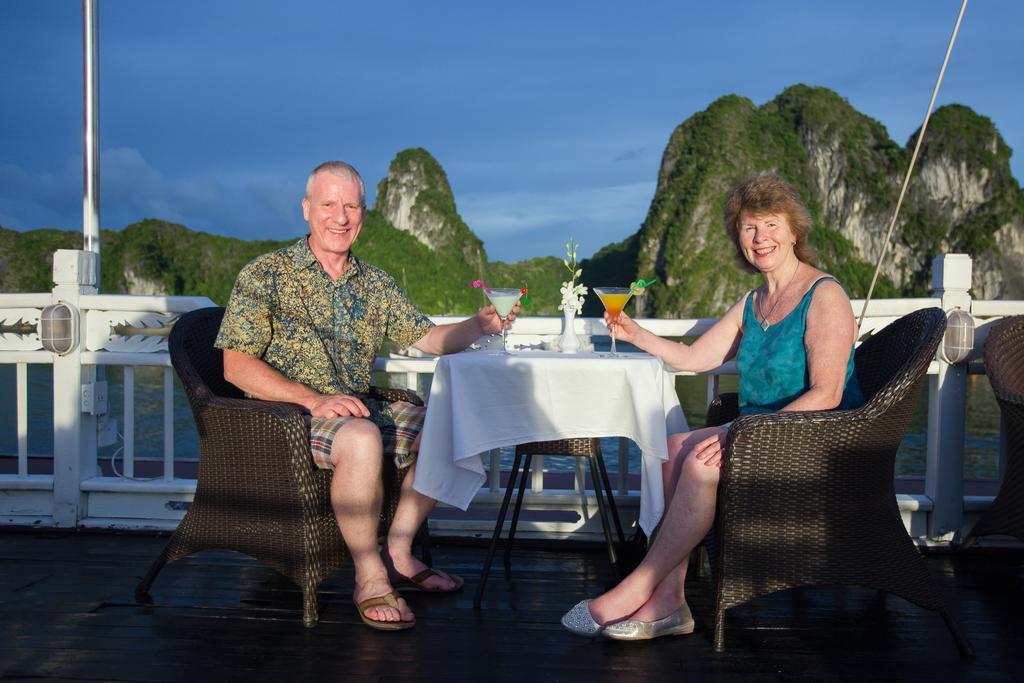 Syrena Cruises Hotel Ha Long Exterior foto